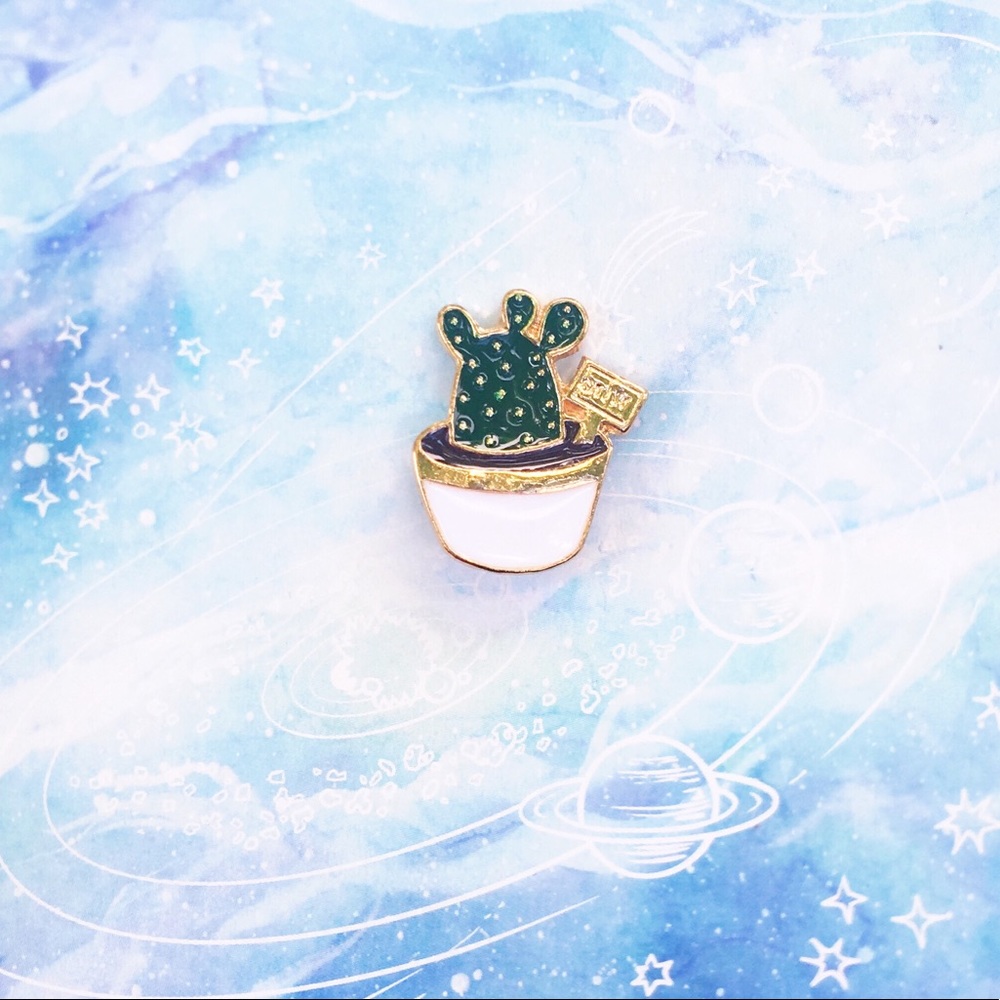 ✨ Tiny Cactus Pin ✨